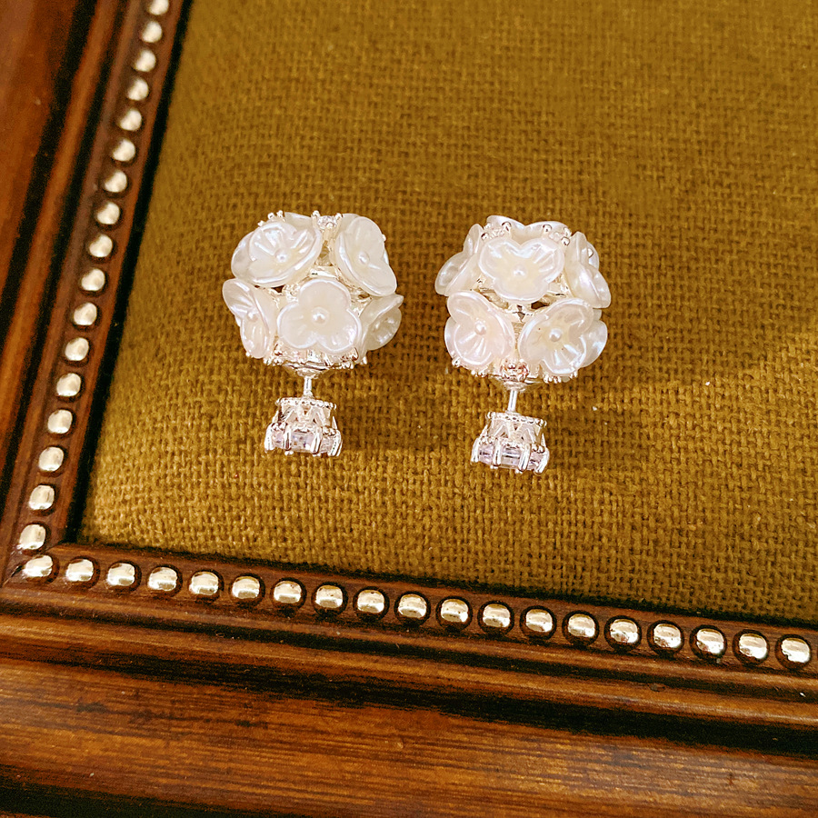 DOO MEI Two Way Wear Zircon Fl - Cluster Stud Ear recension och pris
