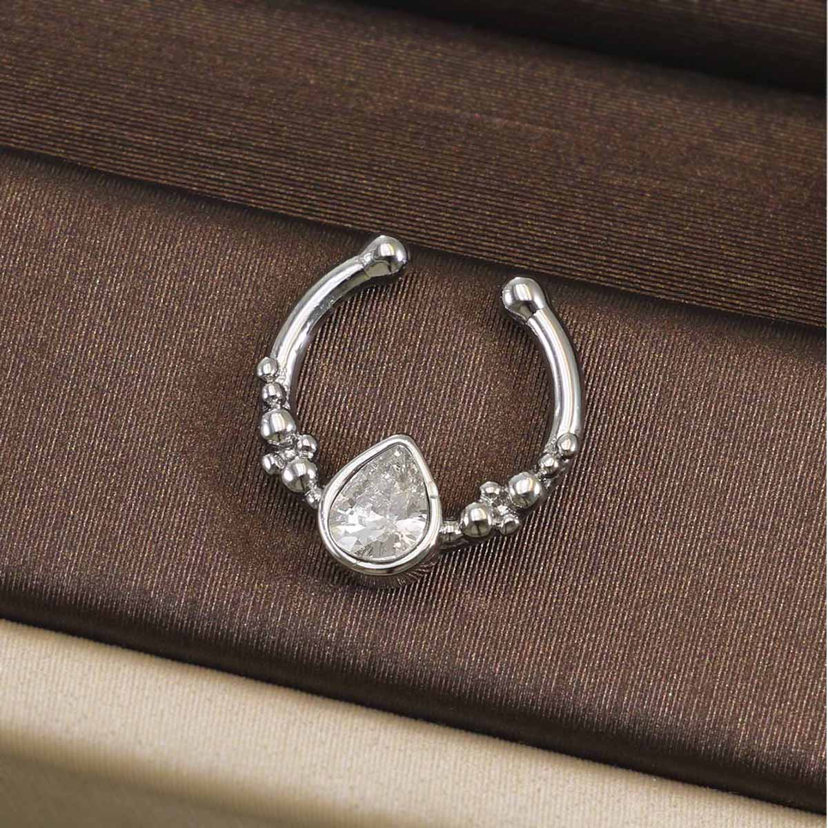 316L Stainless Steel Septum Cl - Body Jewelry Septum recension och pris