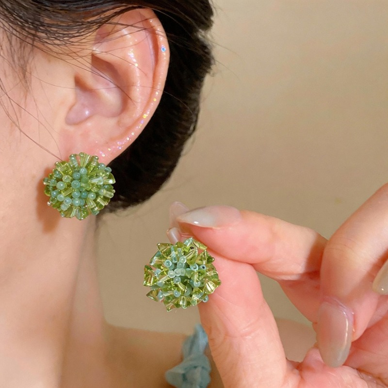 Fresh Handmade Flower Cluster  - Cluster Stud Ear recension och pris