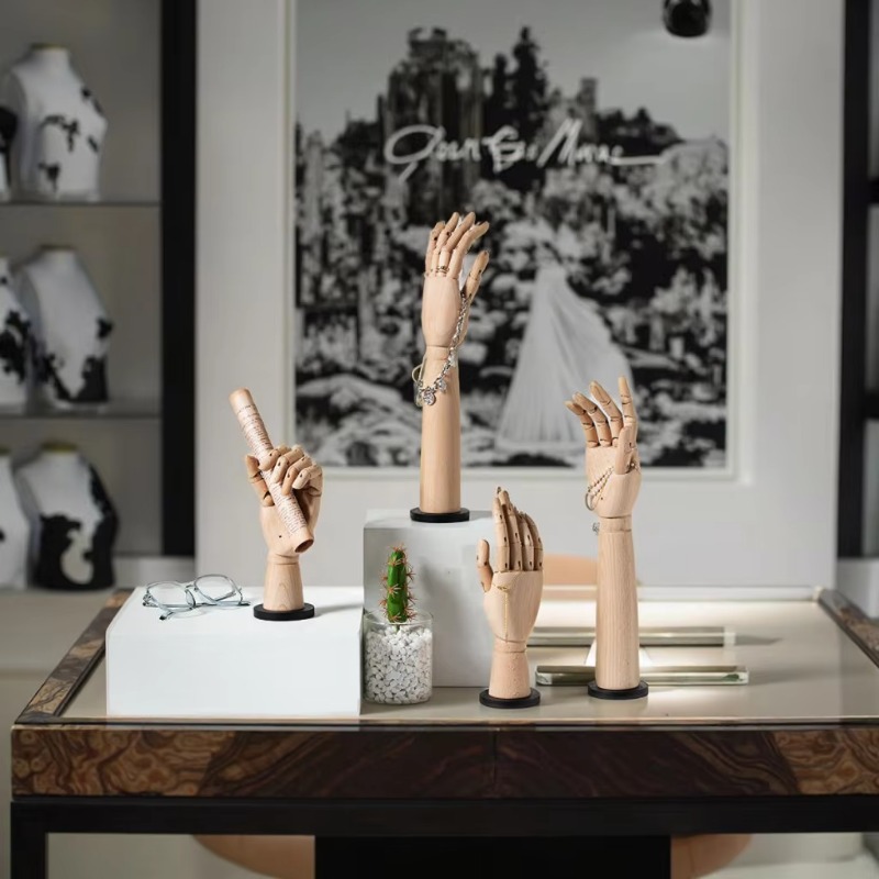Solid Wood Hand Mannequin Rack - Body Jewelry In Store recension och pris