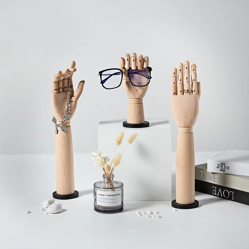 Solid Wood Hand Mannequin Rack - Body Jewelry In Store recension och pris